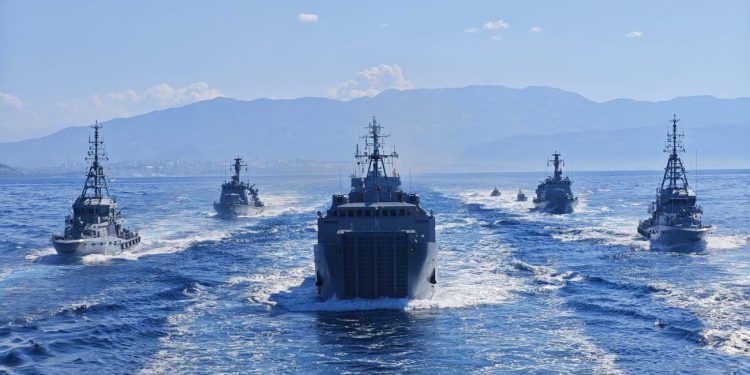 POGLEDAJTE SPEKTAKL NA MORU: U Splitu se HRM pripremala za mimoplov povodom 30. obljetnice “Oluje”