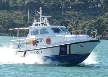 PRESUDILO MU NEVRIJEME Havarija katamarana kod Šibenika, više osoba palo u more