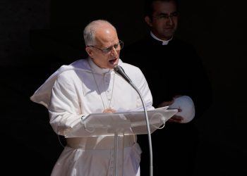 Papa Leo XIV osuđuje ‘varvarstvo’ rata u Gazi, jer je deseci prijavili ubijeni red za pomoć