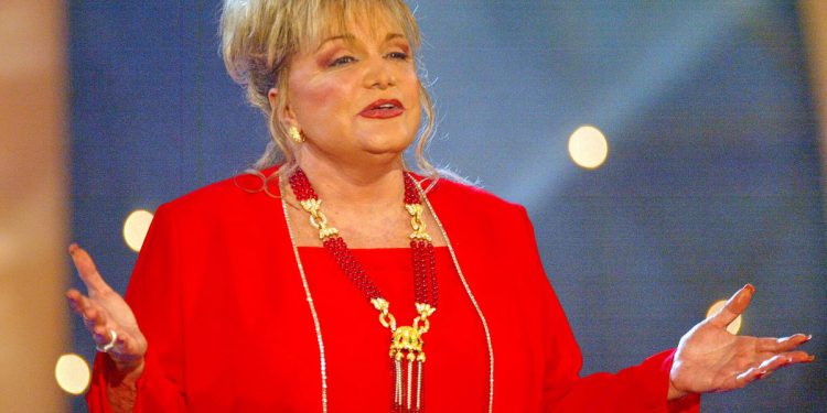 Pjevačica Connie Francis, prekrižena zvijezdama, čiji su hitovi uključivali ‘Pretty Little Baby’ mrtva u 87