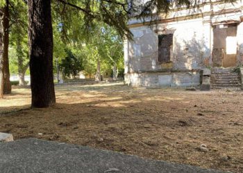 Počelo čišćenje ruševine oko kuće Mujage Komadine, provjerili smo o čemu se radi