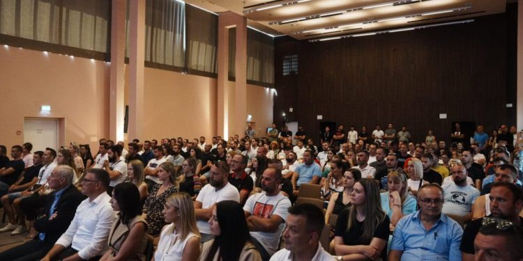 Poduzetnici u fokusu: Župan Boban uručio ugovore za potporu malom gospodarstvu