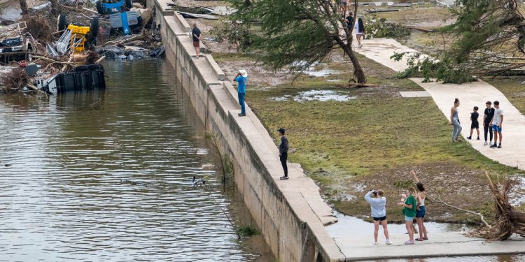 Pogled na neke od najsmrtonosnijih poplava u SAD -u u posljednjih 25 godina