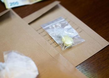 Policija kod 40-godišnjaka sa zadarskog područja pronašla 39 grama heroina te dvije digitalne vage