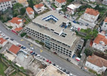 Policija o Filipinki koja je novorođenče ostavila u košari: U istražnom je zatvoru!