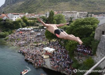 Povratak skakača iz Hrvatske u Mostar, dolaze prvi put nakon rata
