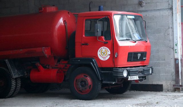 Požar između kuća u Vojnom, vatrogasci ga uz pomoć mještana ugasili