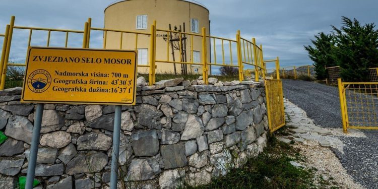 Poznati priznati hrvatski i svjetski astrofizičar u Zvjezdanom selu Mosor