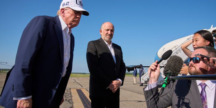 Predsjednik Trump daje izmučen odgovor na pitanje kada će se tarife vratiti nakon 90-dnevne stanke