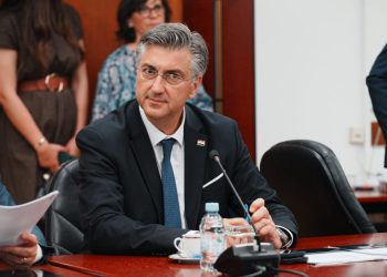 Premijer Plenković sa suradnicima u zgradi Županije splitsko-dalmatinske