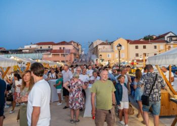 Privlaka jača identitet kroz vino i tradiciju – festival spojio generacije i okuse