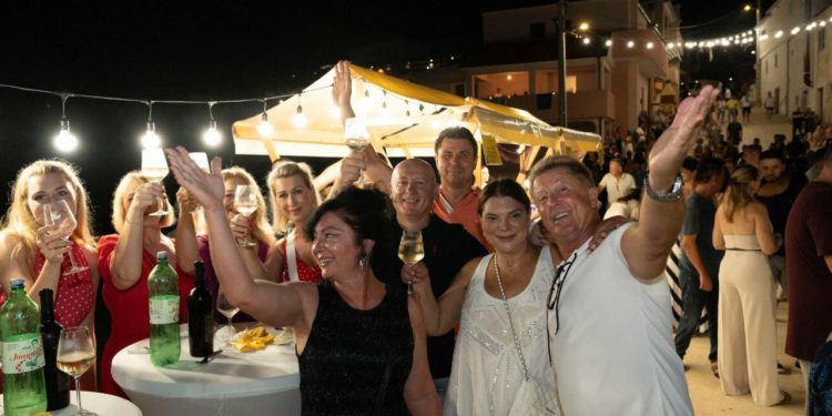 Privlaka ponovno slavi vino, hranu i tradiciju: u petak počinje četvrto izdanje Privlaka Wine Eno Gastro Festivala