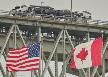 Pro-Trump New Hampshire tata zaglavio je u Kanadi nakon posjete. Nositelj zelene karte živio je u nama od svoje 3 godine