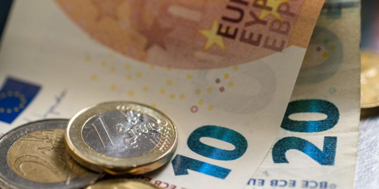 Prosječna plaća u godinu dana narasla za 127 eura, a ovako izgleda za pojedina zanimanja