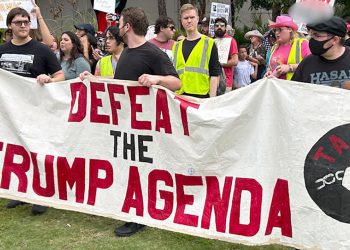 Prosvjednici protiv leda sukobljavaju se sa sudionicima izvan samita TPUSA u Tampi