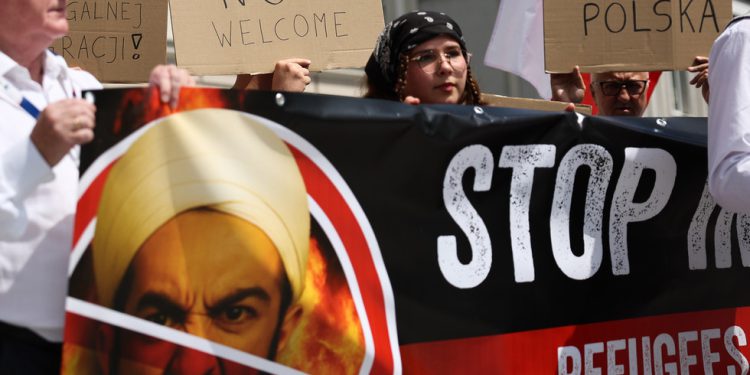 Protesti protiv imigracije Show Poljska (videozapisi)-RT World News