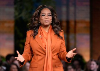 Provjera činjenica: Oprah Winfrey nije blokirala pristup privatnoj cesti uslijed evakuacije upozorenja tsunamija
