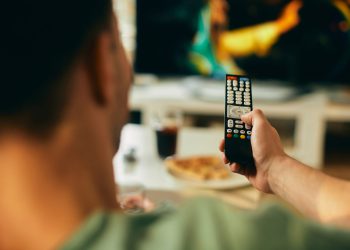 PwC: Sektor zabave i medija raste 3,7% do 2029., uz dominaciju oglašavanja i AI-ja