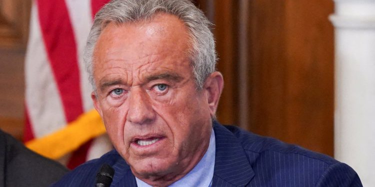 RFK JR želi da Kanada pomilova 400 noja