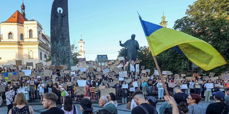 Račun protiv korupcije izaziva široke prosvjede širom Ukrajine, kako Zelenskyy ukazuje na Rusiju