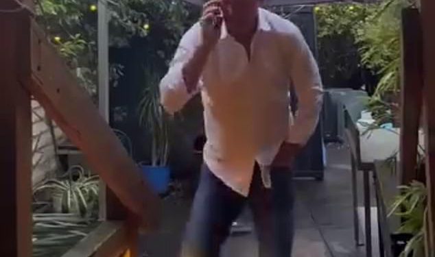 Radio zvijezda Ben Fordham emitira divlju teoriju o tome što je Wayne Carey radio neposredno prije virusnog ‘WC -a Tryst’ video o njemu u trendovskom vinskom baru Melbourne