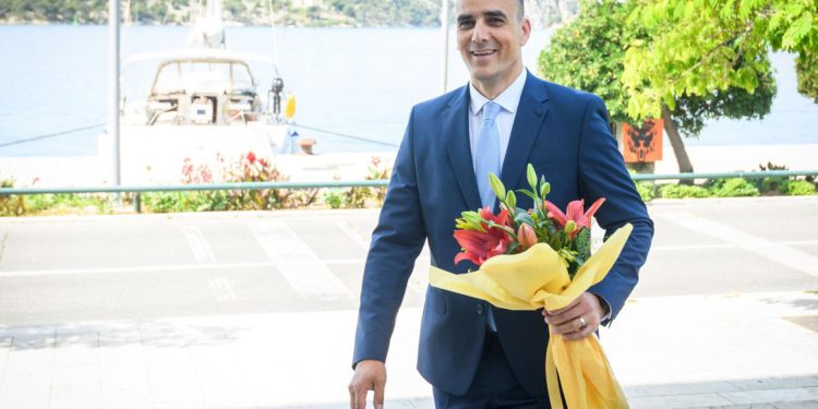 Rakić neće dirati SDP-ove kadrove. Da ih misli micati, Tome Ninić ne bi se javljao za pročelnika u županiji