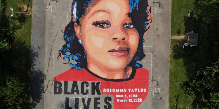 ‘Rasizam u očima’: Ogorčenje nakon što DOJ traži jednodnevnu kaznu za policajca osuđenu u pucnjavi Breona Taylor