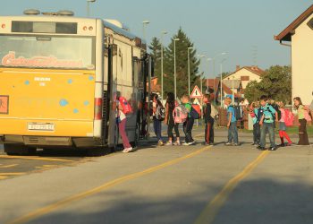 Raspisan natječaj vrijedan 1,25 milijuna eura: Traži se 40 autobusa i prijevoz za 1.600 učenika, evo uvjeta