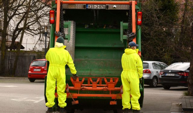Rasprava o JP Komunalno na vijeću Mostara, najavljeni angažmani djelatnika za odnose s javnošću i za pranje kontejnera