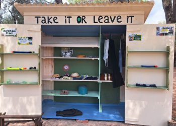 Reciklažna kućica s dušom u zelenoj oazi na Cresu