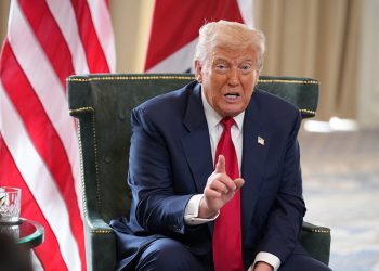 Rusija i Indija ‘mogu srušiti svoje mrtve ekonomije’ – Trump – RT Indija
