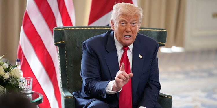 Rusija i Indija ‘mogu srušiti svoje mrtve ekonomije’ – Trump – RT Indija