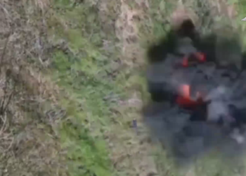 Ruski bespilotne letjelice detoniraju ukrajinske bombe na cesti – Mod (video) – RT Rusija i bivši Sovjetski Savez