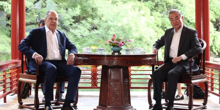 Ruski i kineski vrhunski diplomati razgovaraju – RT Rusija i bivši Sovjetski Savez