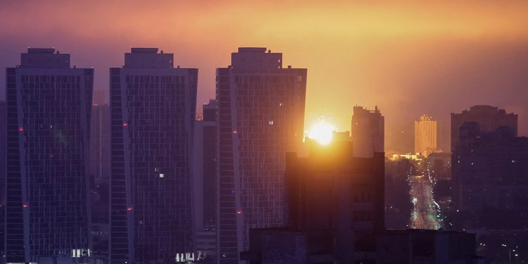 Russia Hammers Ukrajina uoči sastanka Ukrajinske obrane Kontakt