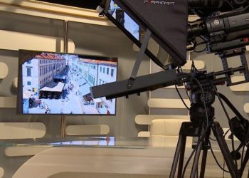 Ružne navike treba mijenjati: Ljudi i dalje odlažu smeće prekoputa suda iako su u blizini postavljeni novi spremnici (VIDEO)