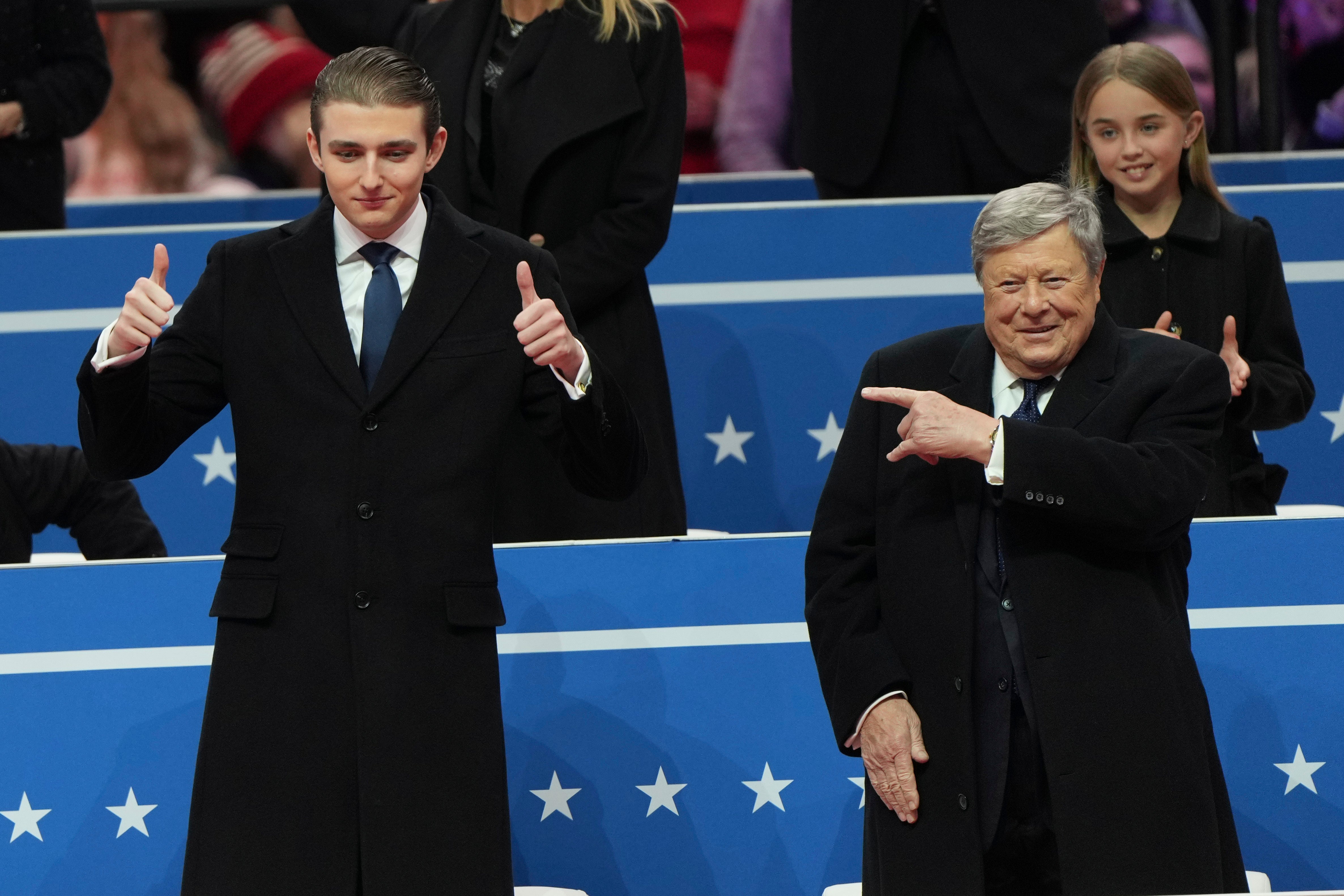 Barron Trump, lijevo, i njegov djed Viktor Knavs, desno