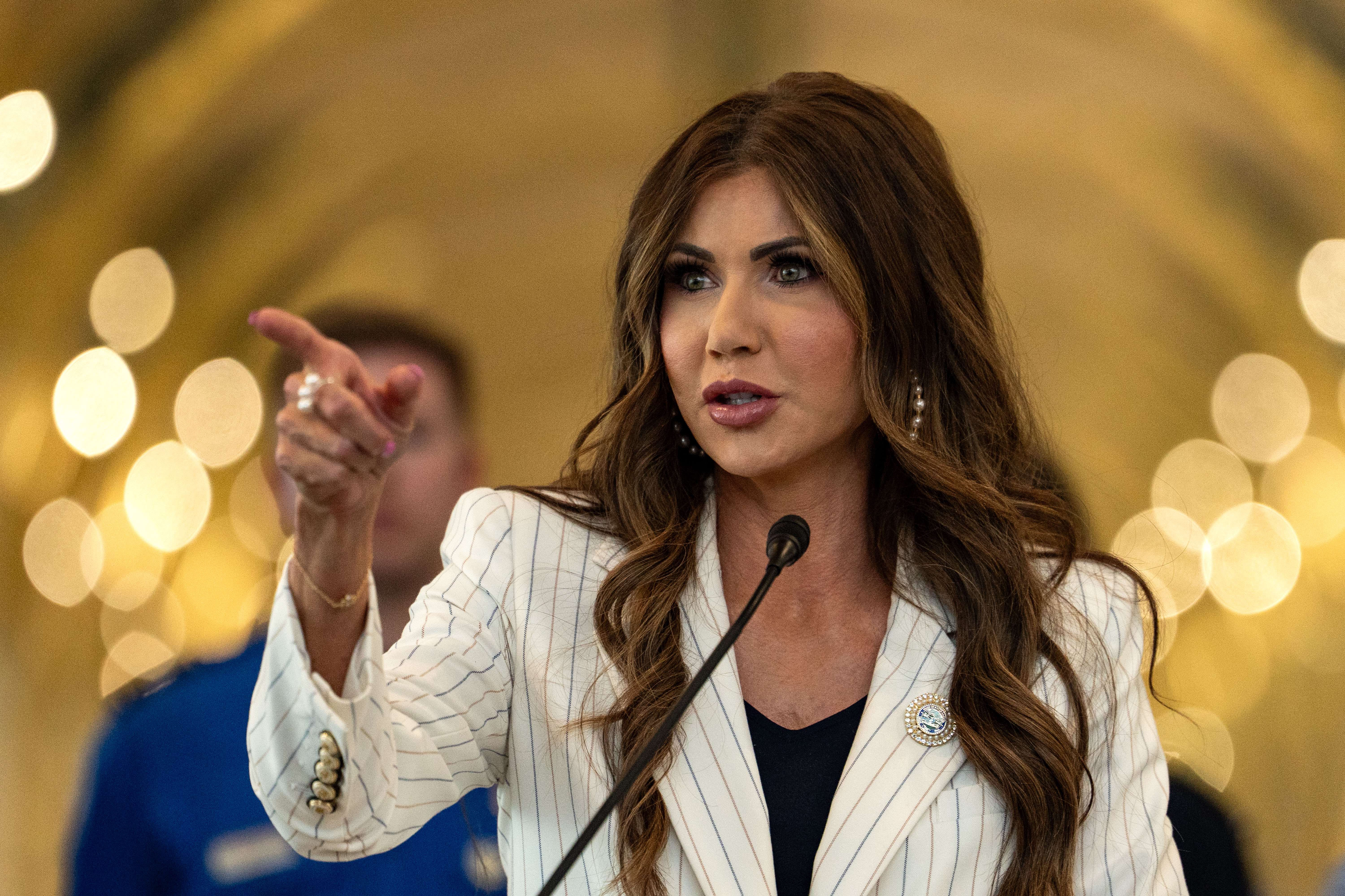 Kristi Noem tvrdio je da se jedan od šest preživjelih od požara Lahaina bavio seksualnim uslugama kako bi dobio osnovne zalihe