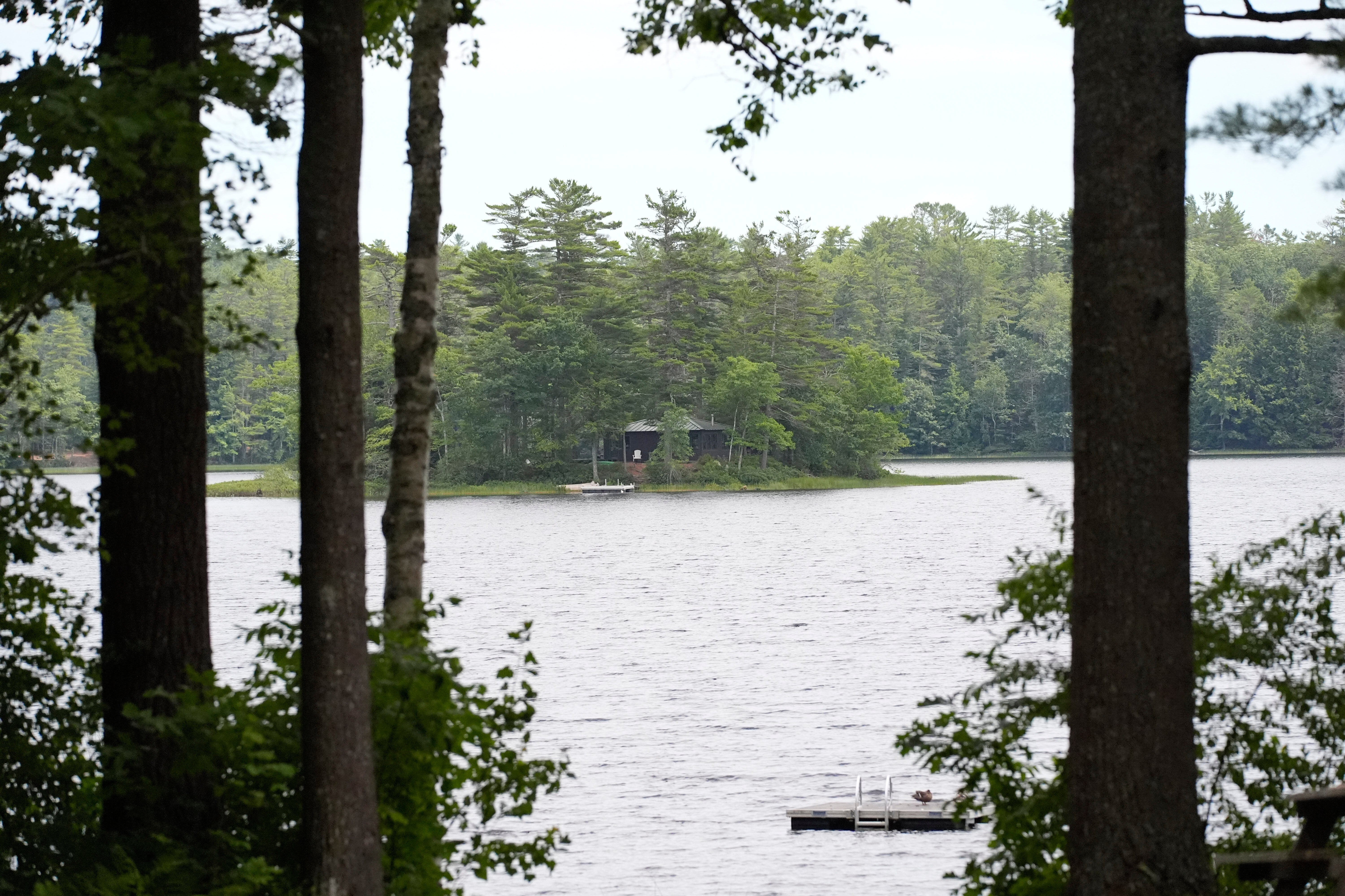 Stewartovo tijelo pronađeno je u Crawford Pond -u u Union, Maine, u ranim satima 3. srpnja