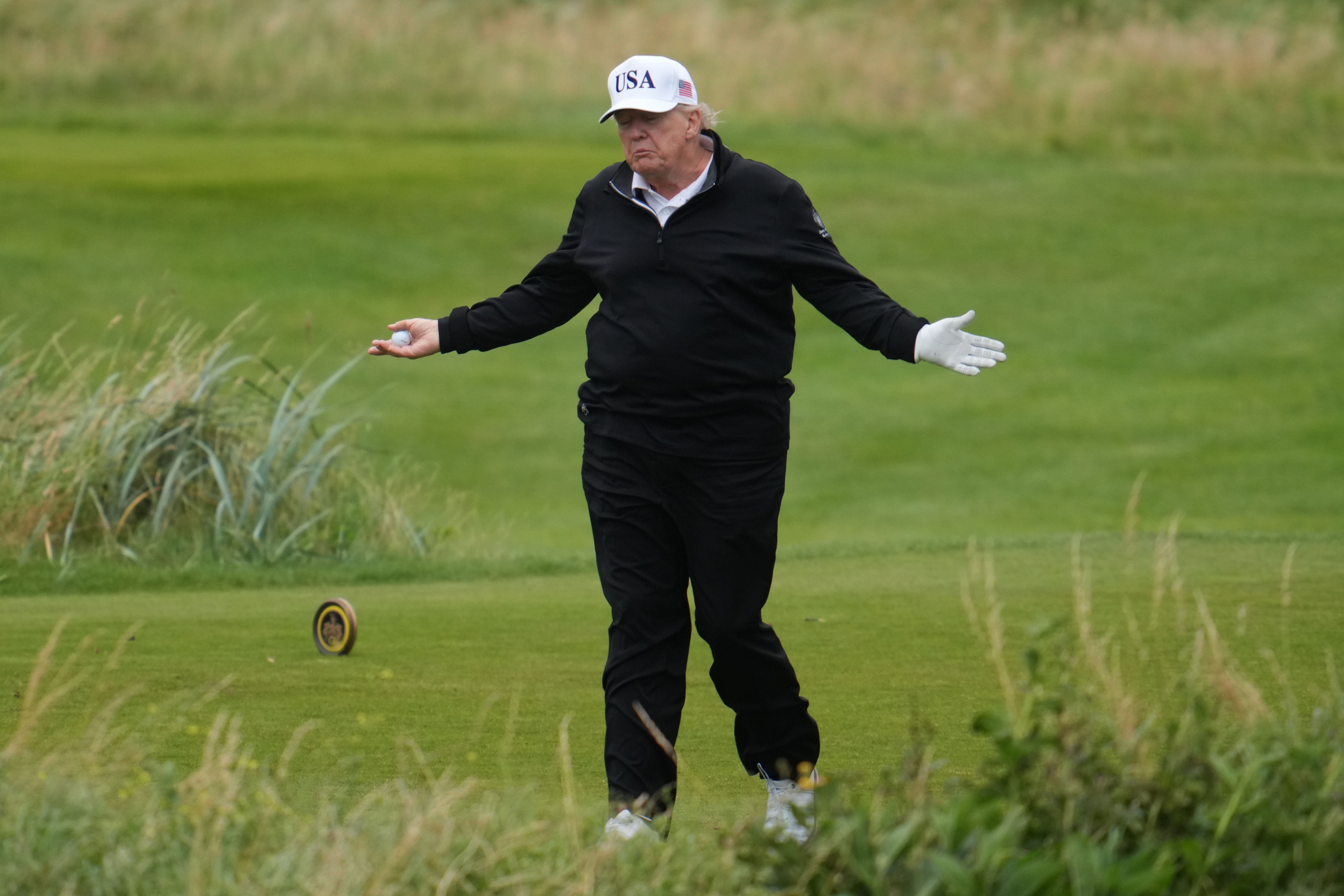 Donalda Trumpa navijao je pristaše dok je stigao u svoje odmaralište Turnberry Golf