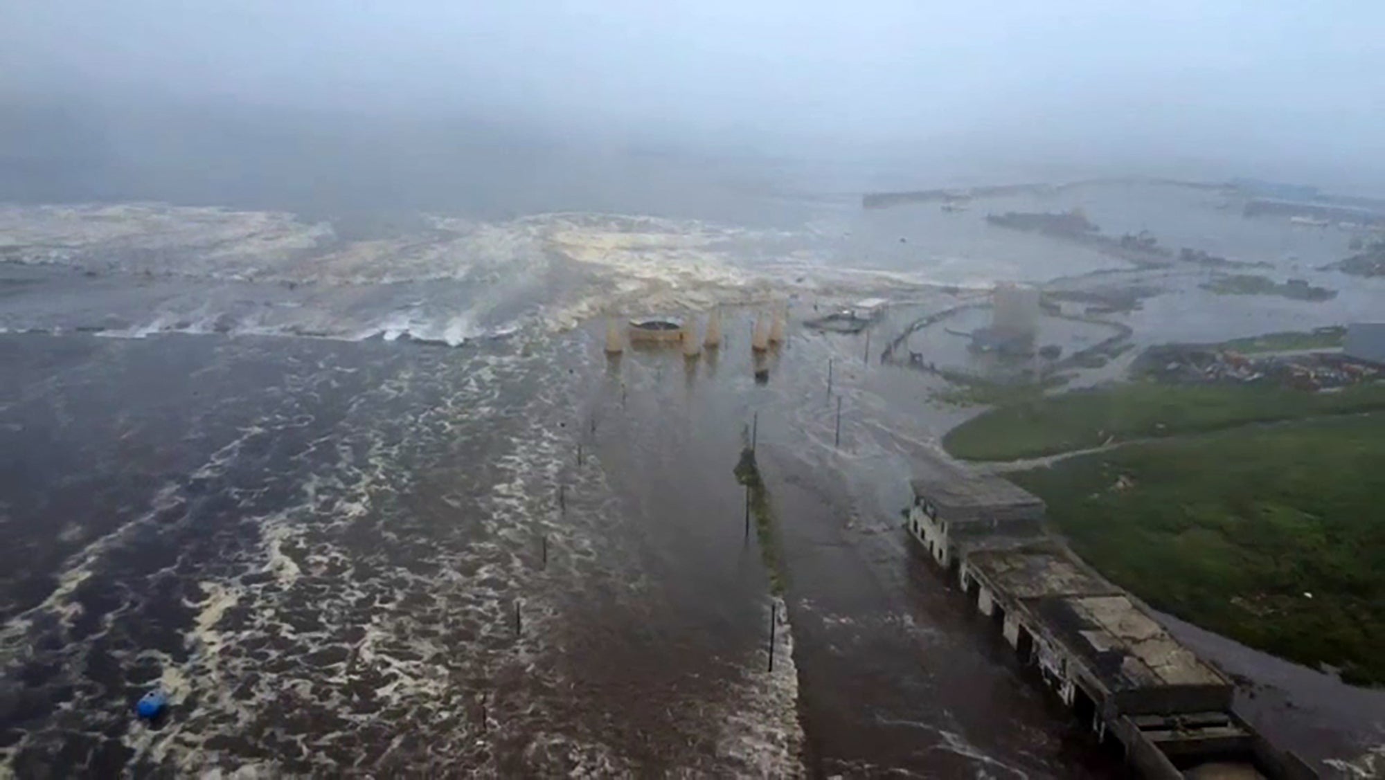 Tsunami pogođen Severo-Kurilsk na otoku Paramushir na sjevernim Kuril otocima Rusije