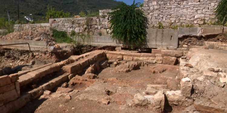 SENZACIONALNO OTKRIĆE Na Visu pronađeni ostaci gradske vijećnice starogrčke Isse!