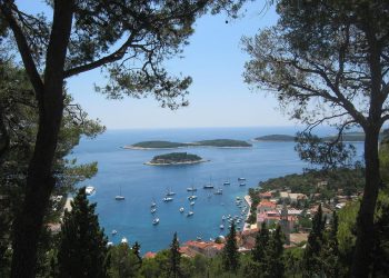 SLAŽETE LI SE Irkinja kritizira dalmatinski grad: "Nepodnošljivo i dosadno"