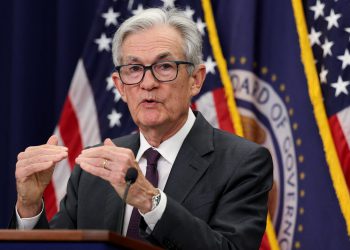 S&P 500 skliznuo nakon izjava predsjednika Feda o kamatama, Nasdaq u porastu