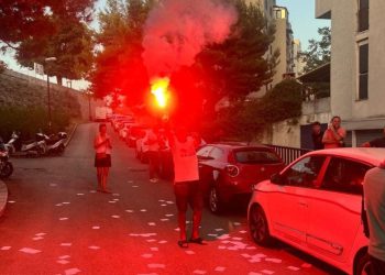 SPEKTAKULARNA BAKLJADA Splitski kvart gorio za legendu Bijelih