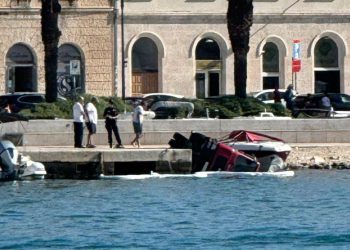 SPLIT Kamion sletio u more dok je pokušao spustiti brodicu