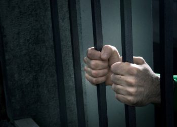 STRAVA NA BRAČU Goli Poljak upao u sobu majke i djeteta i samozadovoljavao se