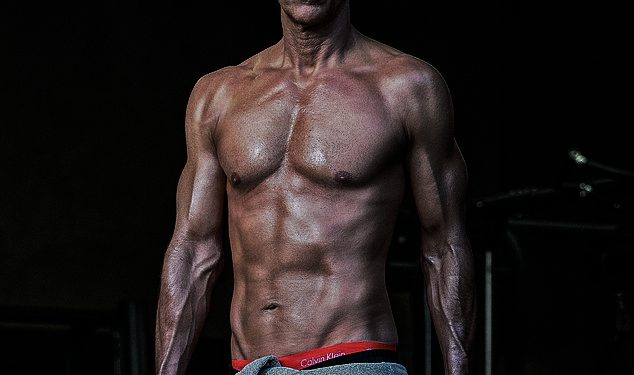 Sacha Baron Cohen, 53, otkriva transformaciju tijela koja pada čeljusti dok preuzima ulogu Marvelovog ribanog supervillaina Mephisto