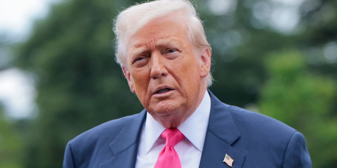 Samo četvrtina Amerikanaca kaže da im je pomogla Trumpova politika, nalaze se nova anketa