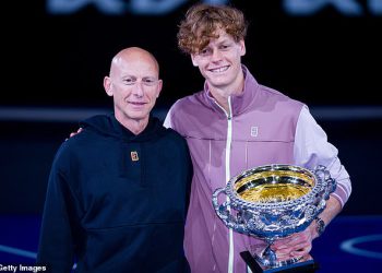Šampion Wimbledona Jannik Sinner Rehires trener koji je otpustio zbog kupnje spreja za nos koji je doveo do tromjesečne doping zabrane